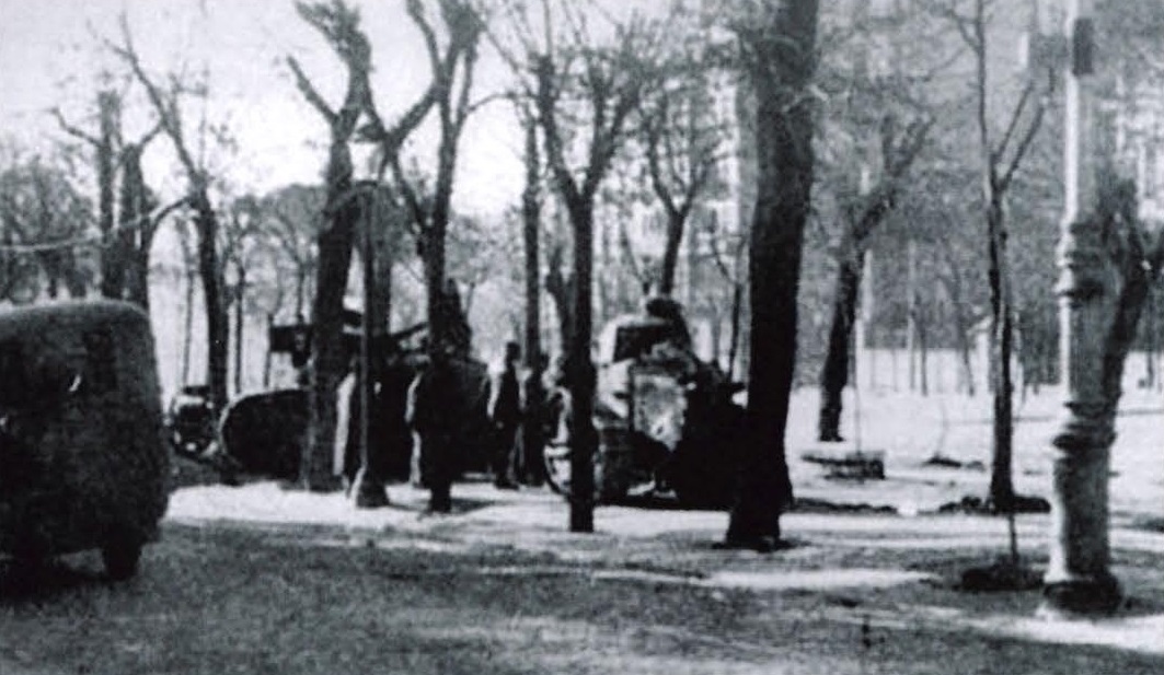 Paseo de la Castellana (Madrid). Reno and T-26, February 1936-